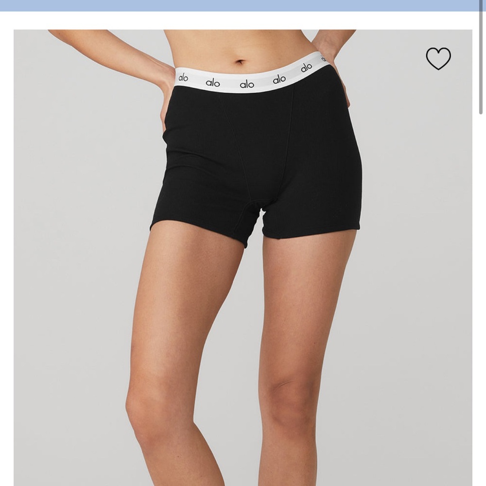 alo boyshort